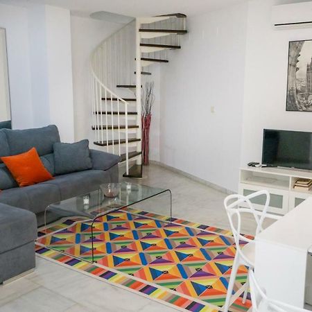 Rentalsevilla Espacioso Duplex En La Puerta Real Sevilha Exterior foto