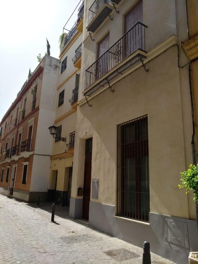 Rentalsevilla Espacioso Duplex En La Puerta Real Sevilha Exterior foto