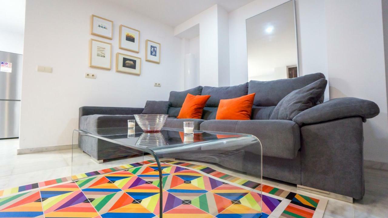 Rentalsevilla Espacioso Duplex En La Puerta Real Sevilha Exterior foto