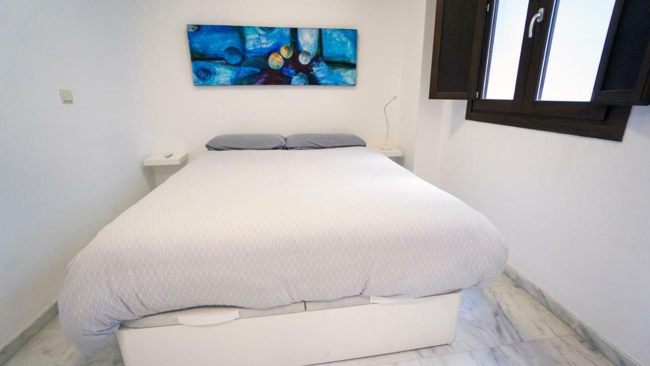 Rentalsevilla Espacioso Duplex En La Puerta Real Sevilha Exterior foto